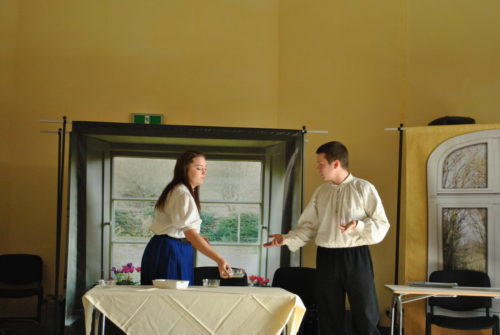 Przedstawienie teatralne „Czwarte miejsce przy stole”  Reżyseria: Ewa Huss-Nowosielska